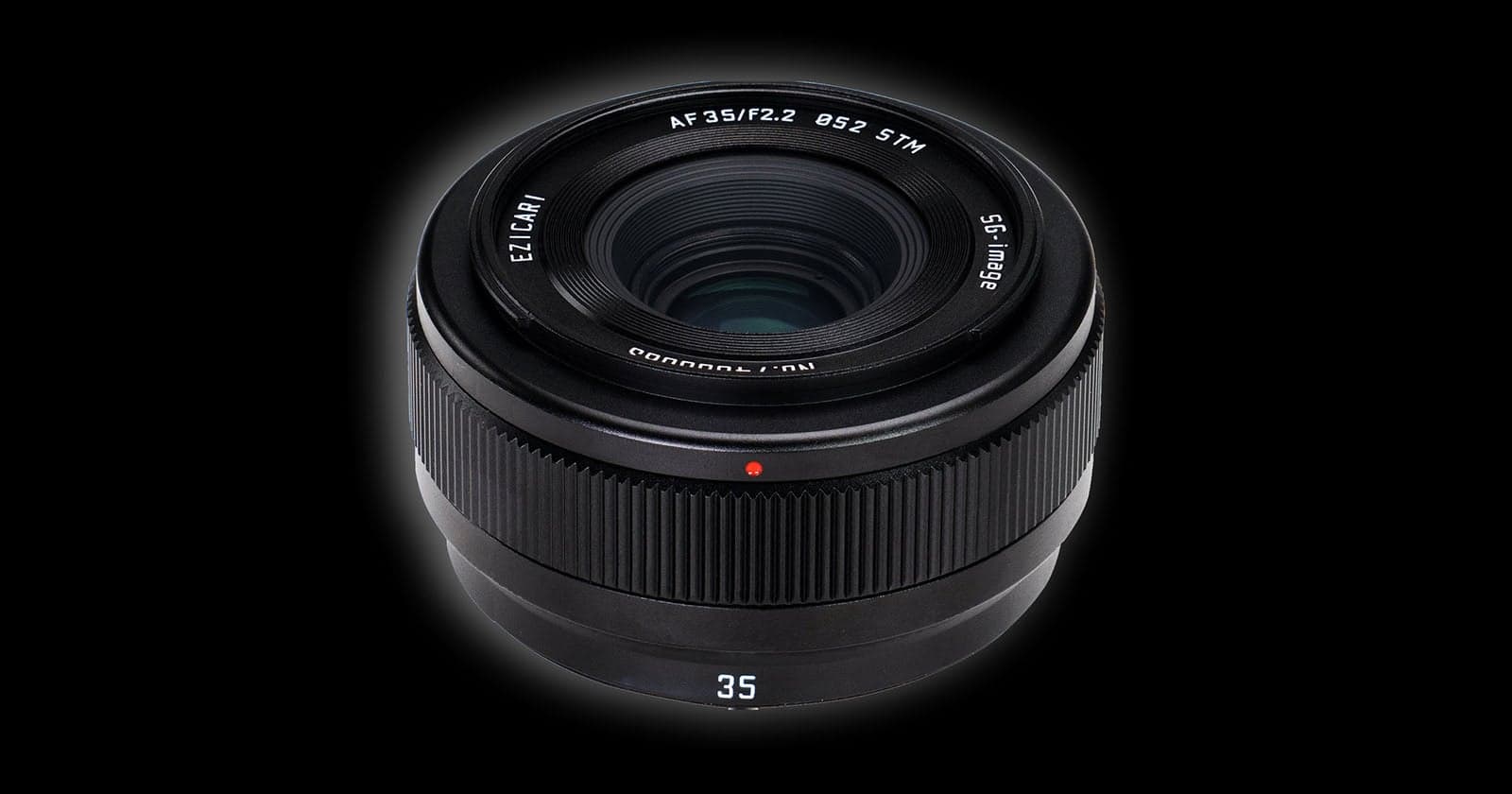 لنز پنکیک SG-image AF 35mm f/2.2 وعده ویژگیهای منحصربهفردی را میدهد